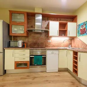 RamblasRentals Chic&Spacious Flat Pool Table 15M Ramblas - Parking - Wifi